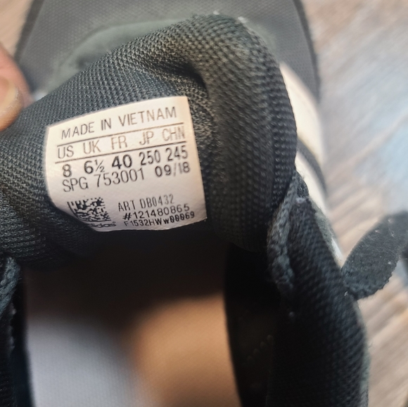 ADIDAS Low Top Training Sneakers - Picture 5 of 6